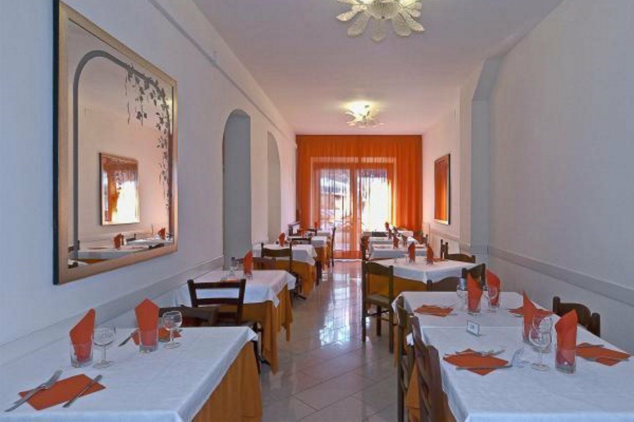 Hotel Firenze В'яреджо Екстер'єр фото