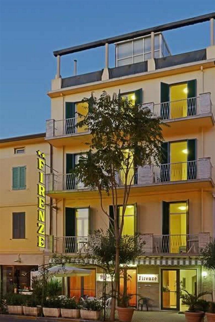 Hotel Firenze В'яреджо Екстер'єр фото